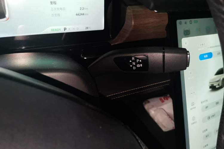 Used XPeng P5 2022 460E+ Gear Lever