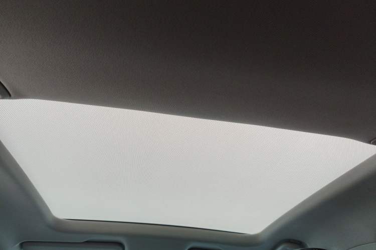Used XPeng P5 2022 550P Headliner