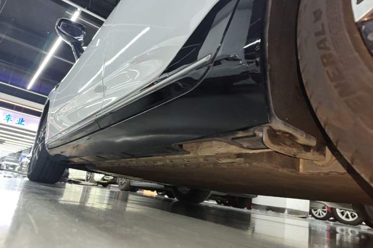 Used XPeng P5 2022 600P Left Side Sill