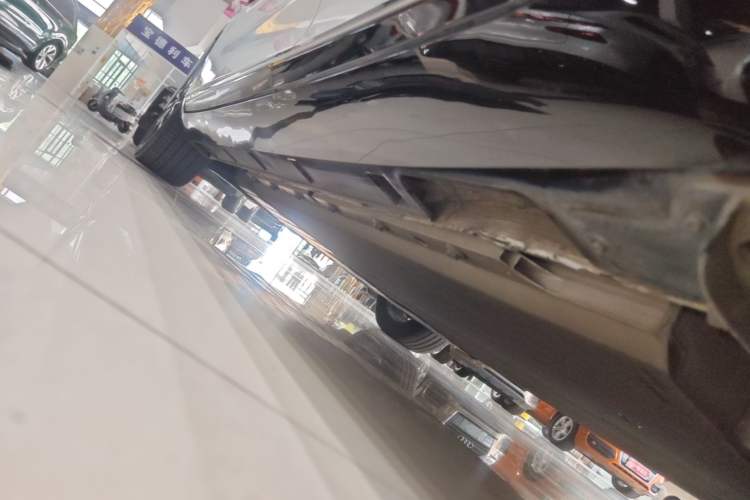 Used XPeng P5 2022 550P Left Side Sill