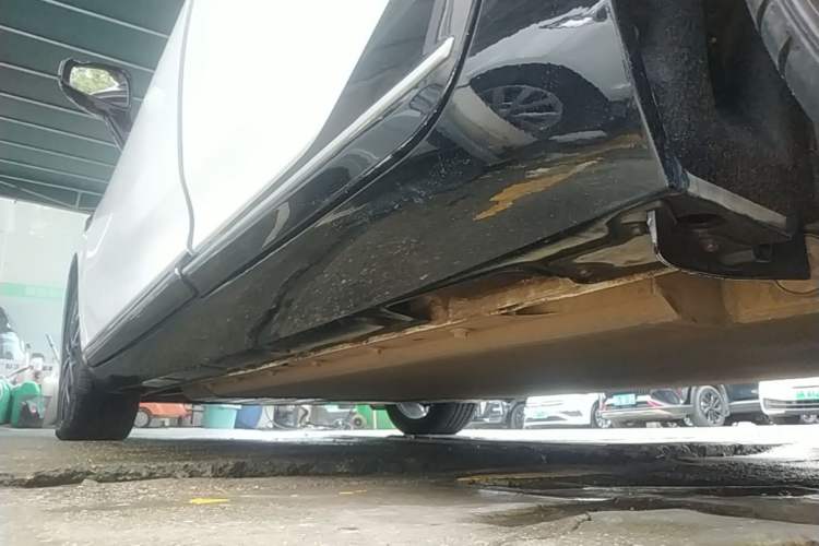 Used XPeng P5 2022 460E+ Left Side Sill