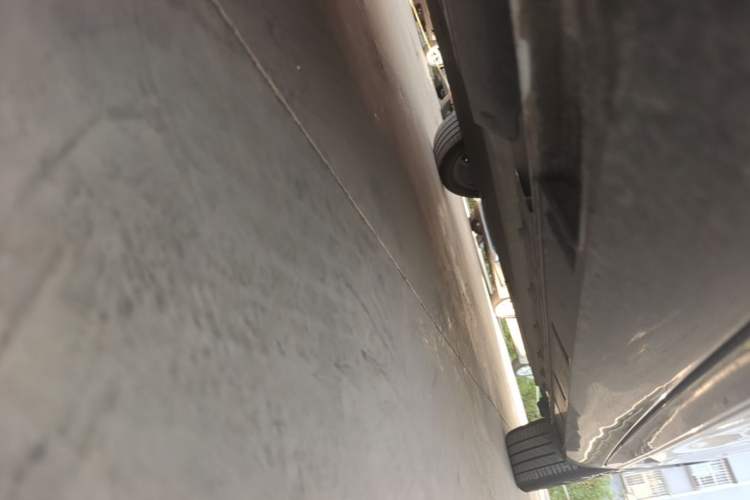 Used XPeng P5 2022 550E Left Side Sill