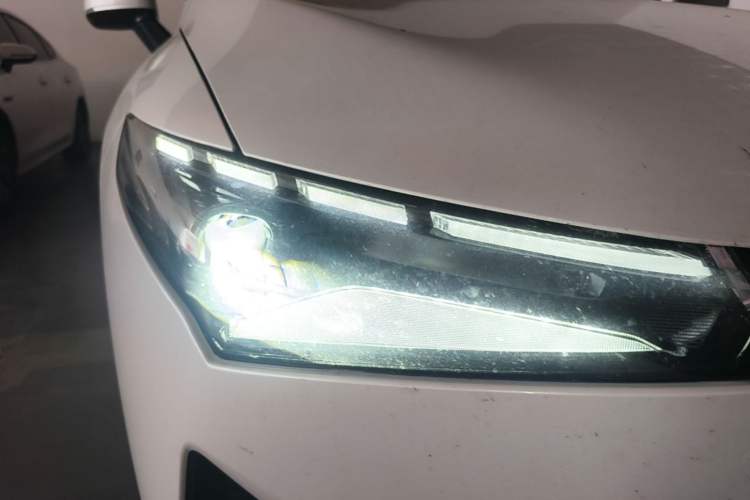Used XPeng P5 2022 460E+ Right Front Headlight