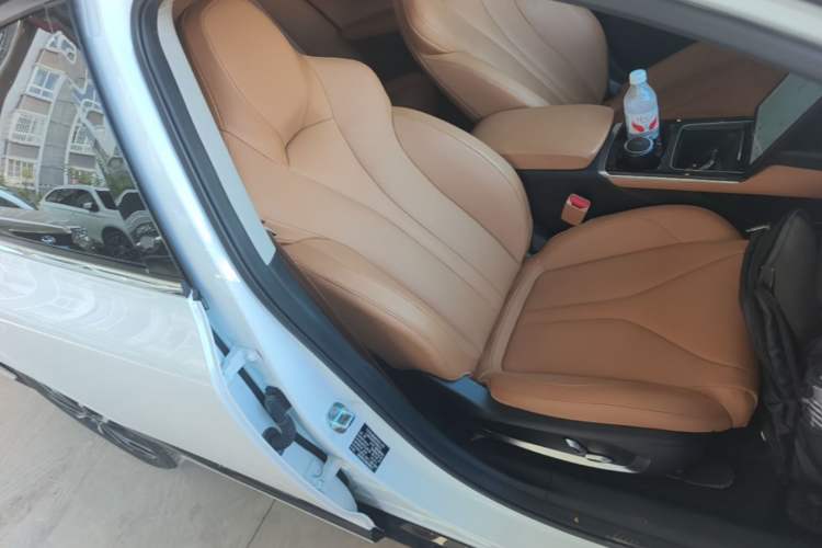 Used XPeng P5 2022 550E Right Front Seat