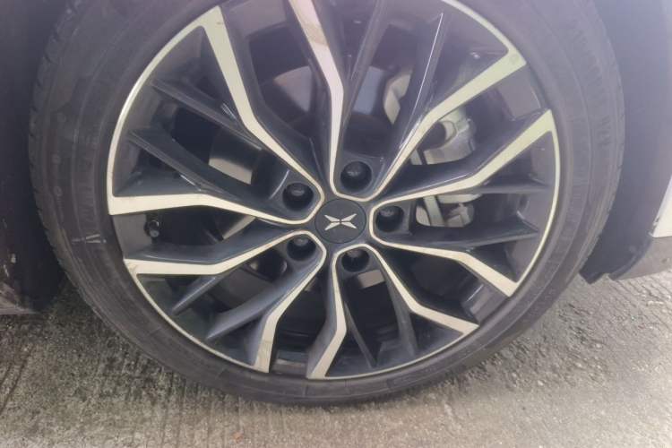 Used XPeng P5 2022 600P Right Front Wheel Hub