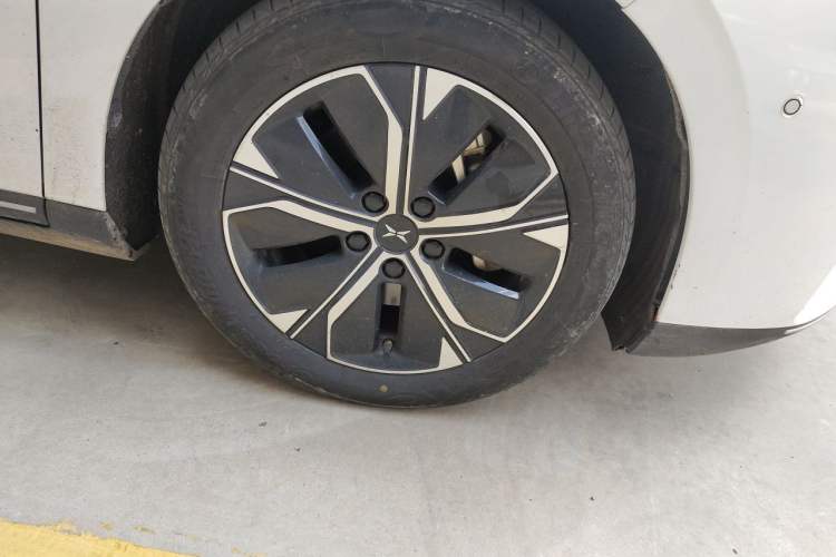 Used XPeng P5 2022 550E Right Front Wheel Hub
