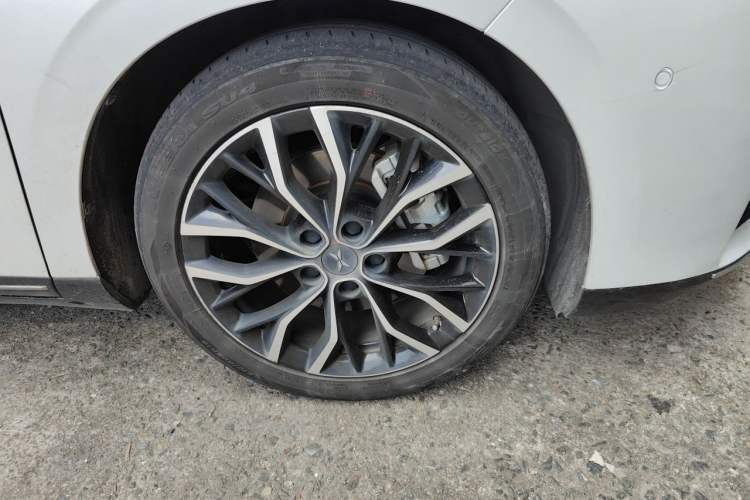 Used XPeng P5 2022 600P Right Front Wheel Hub
