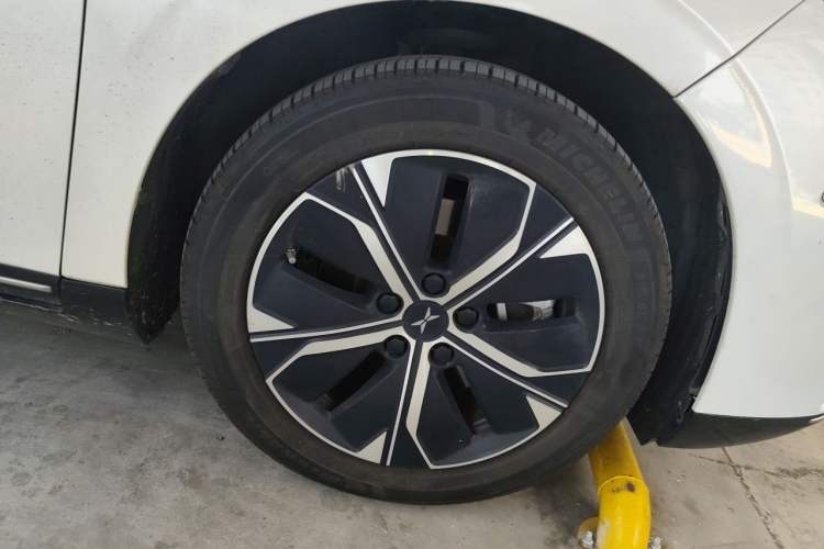 Used XPeng P5 2022 550E Right Front Wheel Hub