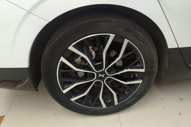 Used XPeng P5 2022 550P Right Rear Wheel Hub
