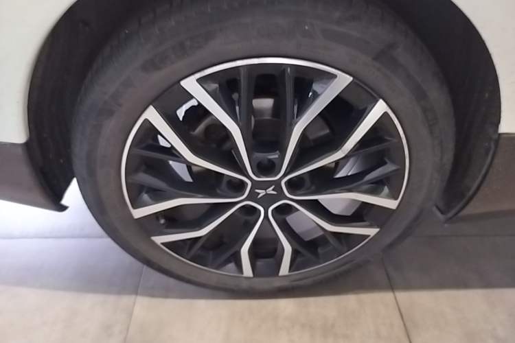 Used XPeng P5 2022 460E+ Right Rear Wheel Hub