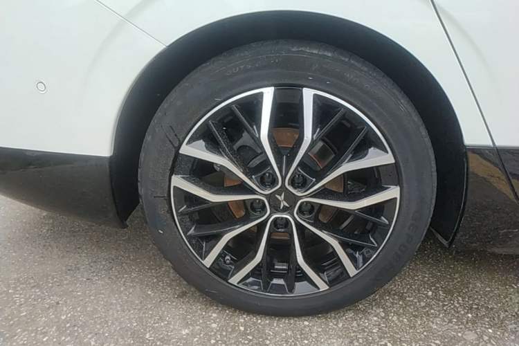 Used XPeng P5 2022 460E+ Right Rear Wheel Hub