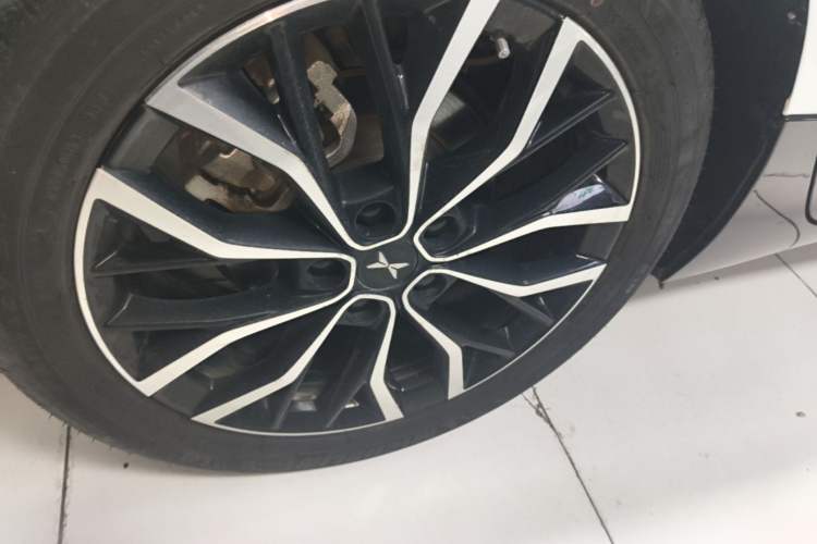 Used XPeng P5 2022 460E+ Right Rear Wheel Hub