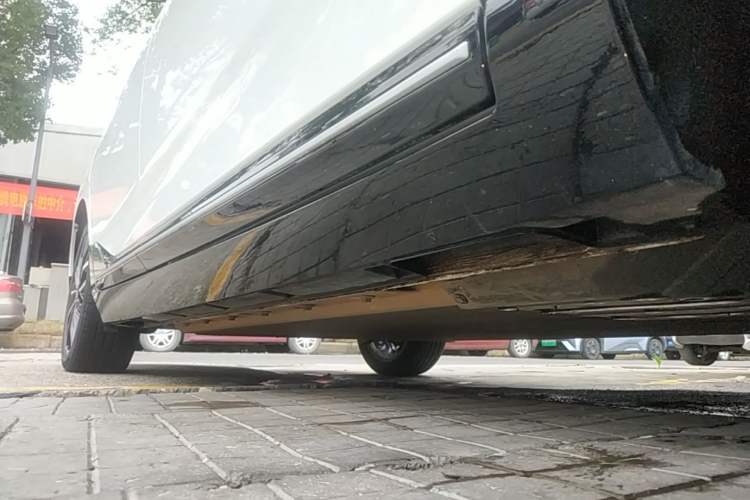 Used XPeng P5 2022 460E+ Right Side Sill