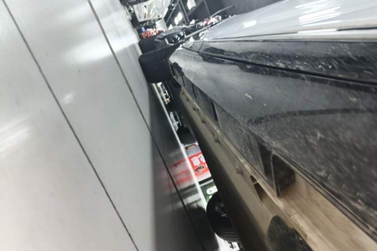 Used XPeng P5 2022 460E+ Right Side Sill
