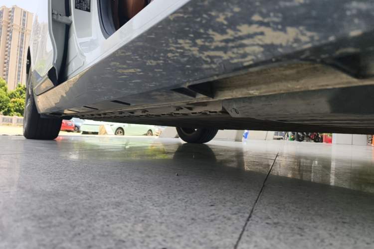 Used XPeng P5 2022 460E+ Right Side Sill