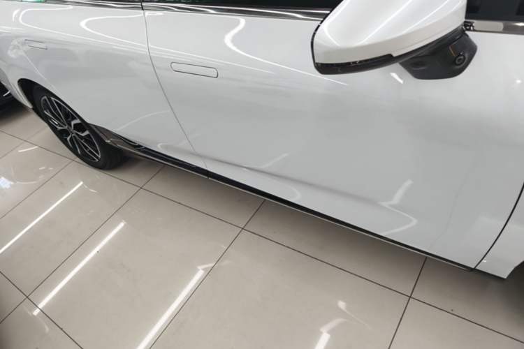 Used XPeng P5 2022 460E+ Right Side Sill