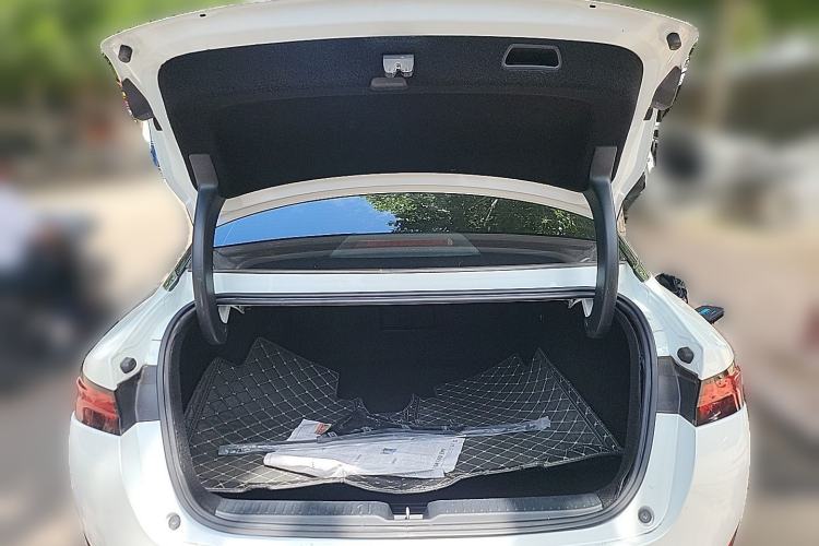 Used XPeng P5 2022 460E+ Trunk
