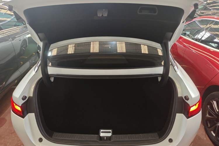 Used XPeng P5 2022 550E Trunk