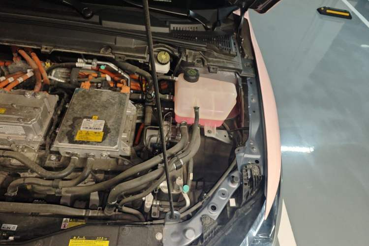 Used XPeng P5 2023 Smart Drive Edition Engine Bay Left