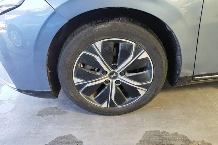 Used XPeng P5 2023 Smart Drive Edition Exterior 4