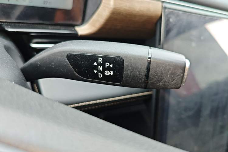 Used XPeng P5 2023 Smart Drive Edition Gear Lever
