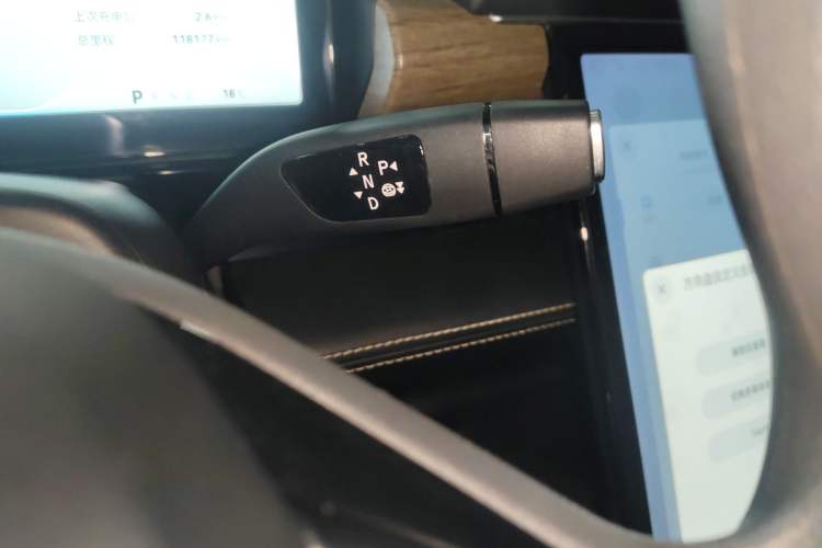 Used XPeng P5 2023 Smart Drive Edition Gear Lever