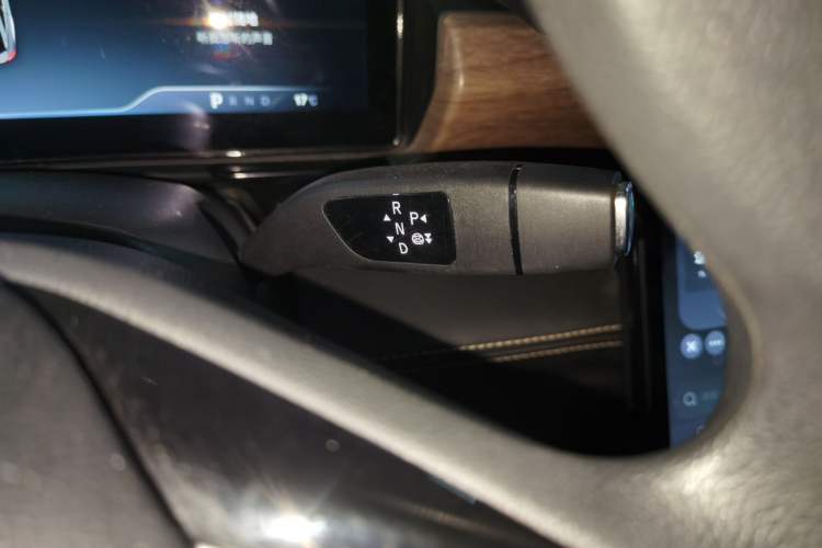 Used XPeng P5 2023 Smart Drive Edition Gear Lever
