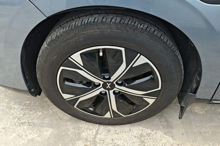 Used XPeng P5 2023 Smart Drive Edition Left Front Wheel Hub
