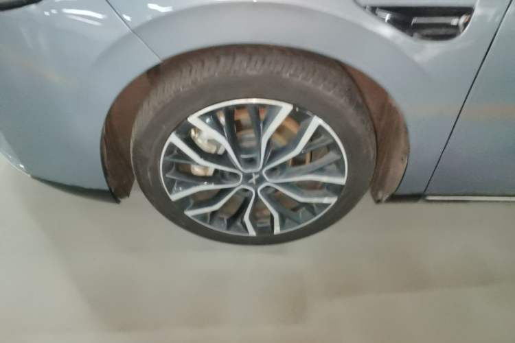 Used XPeng P5 2023 Smart Drive Edition Left Front Wheel Hub