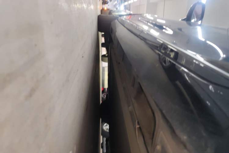 Used XPeng P5 2023 Smart Drive Edition Left Side Sill