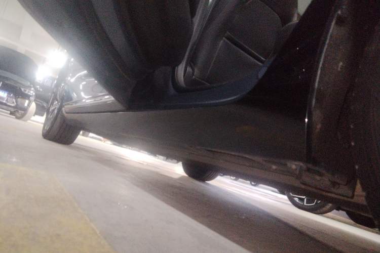 Used XPeng P5 2023 Smart Drive Edition Left Side Sill