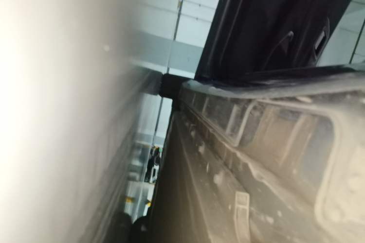 Used XPeng P5 2023 Smart Drive Edition Left Side Sill