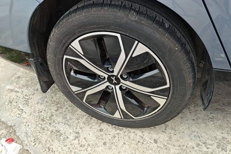 Used XPeng P5 2023 Smart Drive Edition Right Rear Wheel Hub