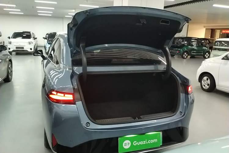 Used XPeng P5 2023 Smart Drive Edition Trunk