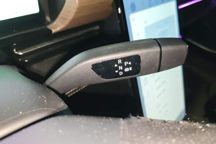Used XPeng P5 2024 500 Pro Edition Gear Lever