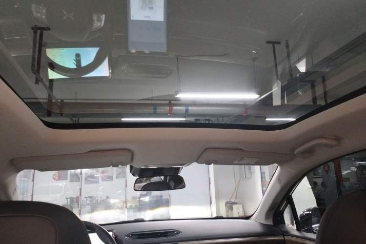 Used XPeng P5 2024 500 Plus Edition Headliner