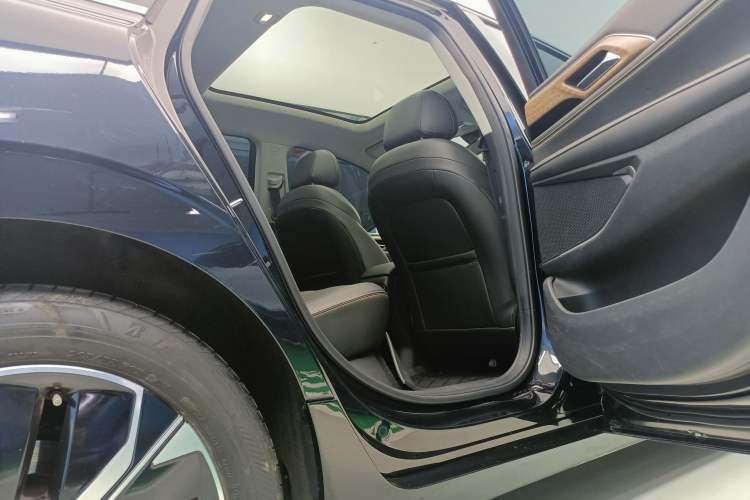 Used XPeng P5 2024 500 Plus Edition Interior 7
