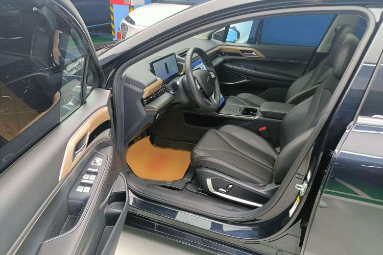Used XPeng P5 2024 500 Plus Edition Left Front Seat