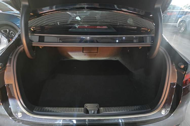 Used XPeng P5 2024 500 Plus Edition Trunk