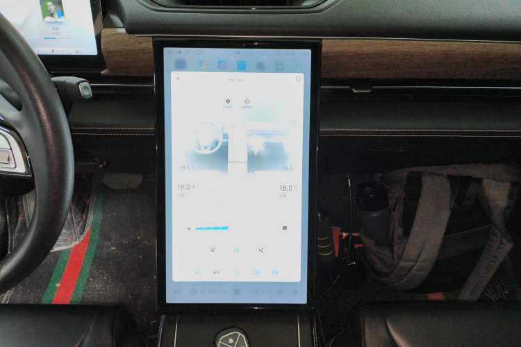 Used XPeng P5 2024 500 Smart Drive Edition Audio And AC Panel