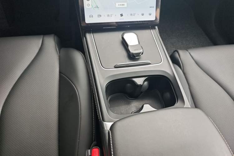 Used XPeng P5 2024 500 Plus Edition Gear Lever