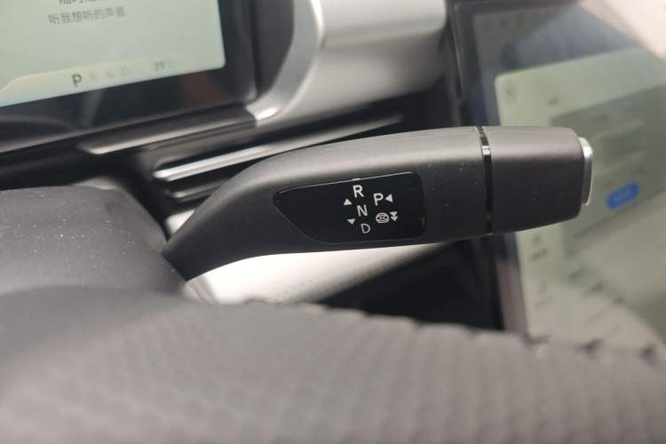 Used XPeng P5 2024 500 Pro Edition Gear Lever