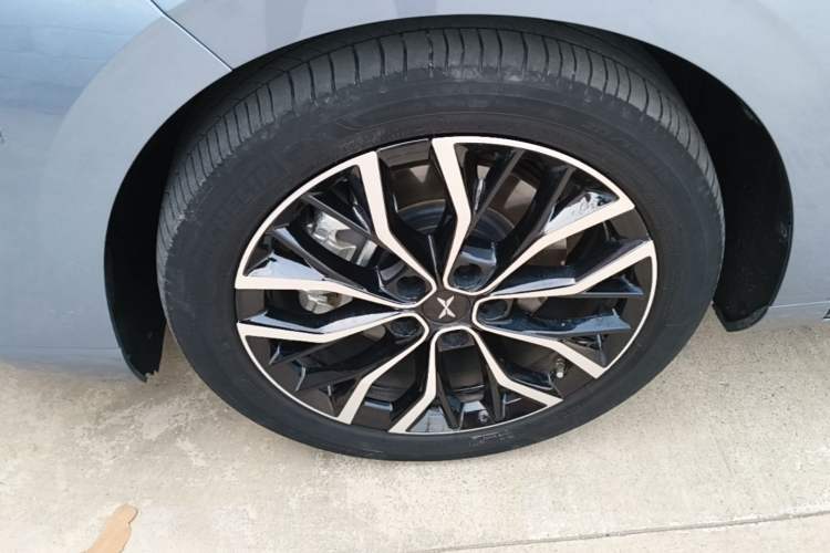 Used XPeng P5 2024 500 Smart Drive Edition Left Front Wheel Hub