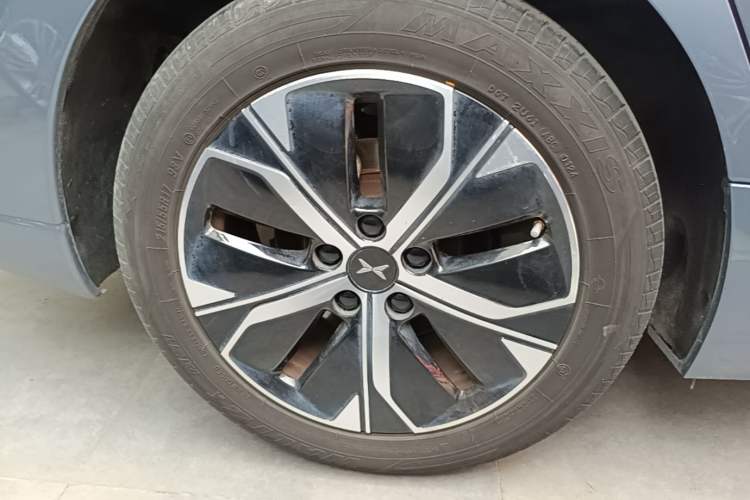 Used XPeng P5 2024 500 Smart Drive Edition Right Rear Wheel Hub