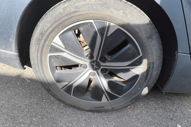 Used XPeng P5 2024 500 Pro Edition Right Rear Wheel Hub