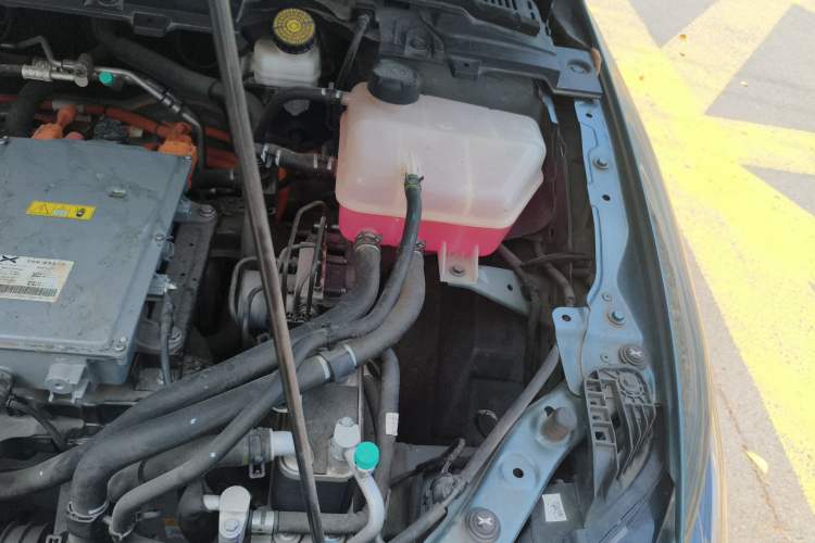 Used XPeng P5 2024 500 Pro Edition Engine Bay Left