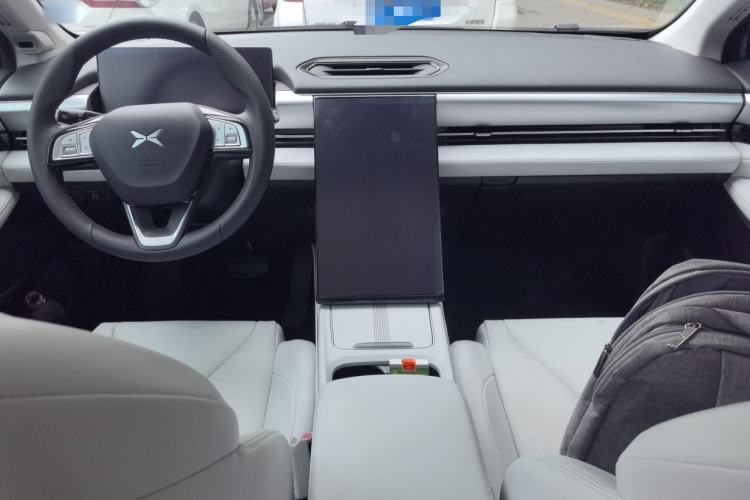 Used XPeng P5 2024 500 Pro Edition Center Console