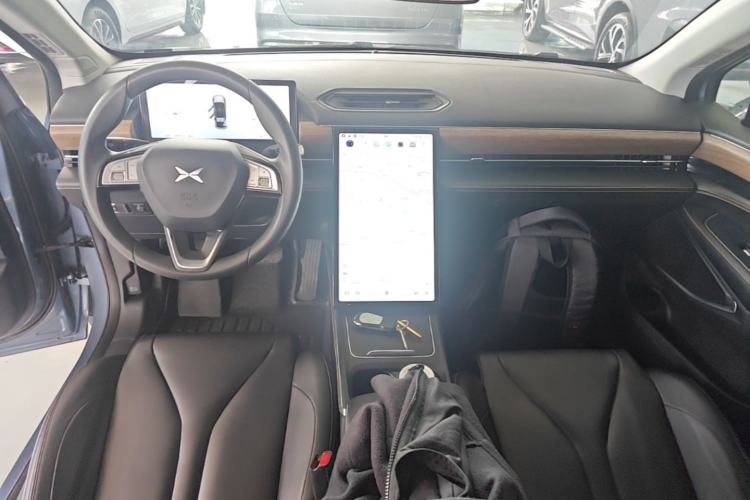 Used XPeng P5 2024 500 Smart Drive Edition Center Console