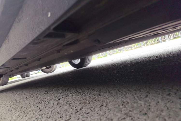 Used XPeng P5 2024 500 Pro Edition Chassis Front Right