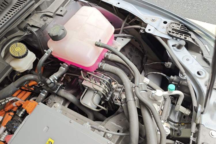 Used XPeng P5 2024 500 Pro Edition Engine Bay Left